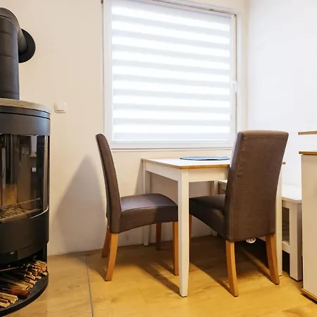 Mojstranka * 莫斯特拉纳