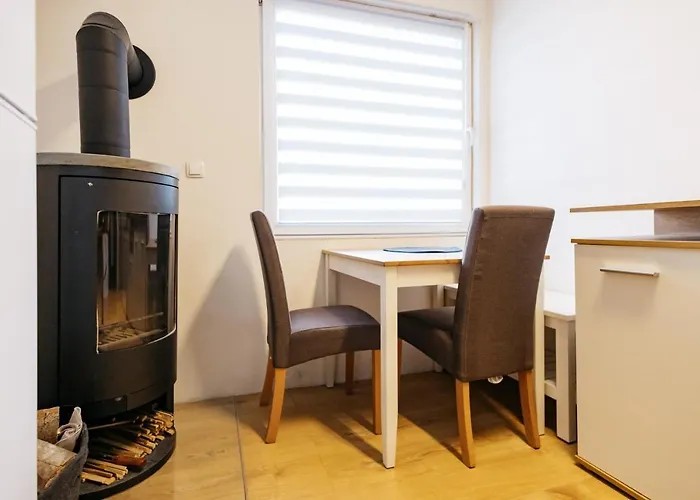 Mojstranka * מויסטראנה